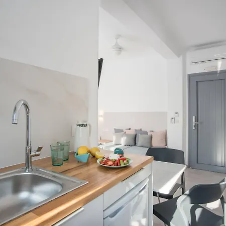 Nautilus Apartments-suites Aparthotel 4*