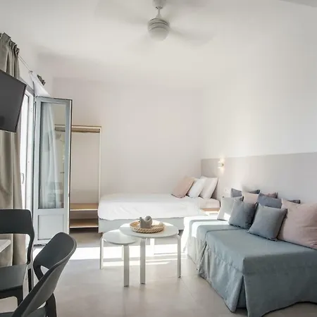 Nautilus Apartments-suites