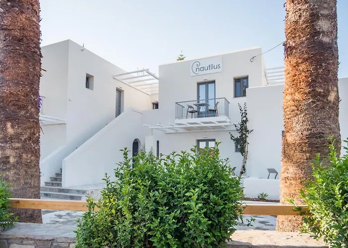 Nautilus Apartments-suites 4* Páros