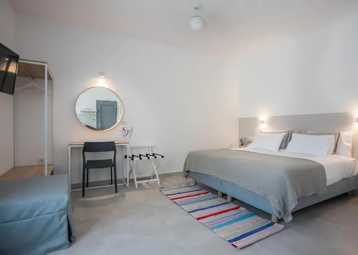 Nautilus Apartments-suites Lägenhetshotell Páros