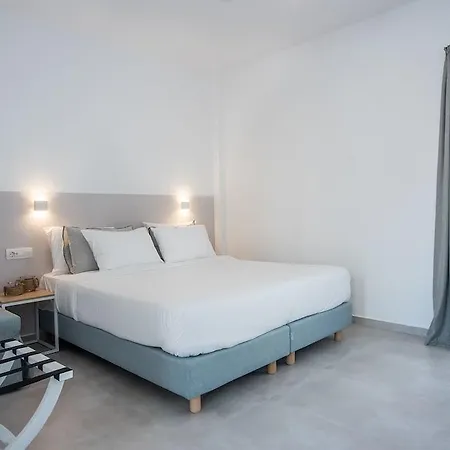 Nautilus Apartments-suites Parikia (Paros)