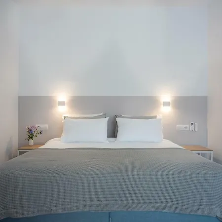 Nautilus Apartments-suites Lägenhetshotell Páros