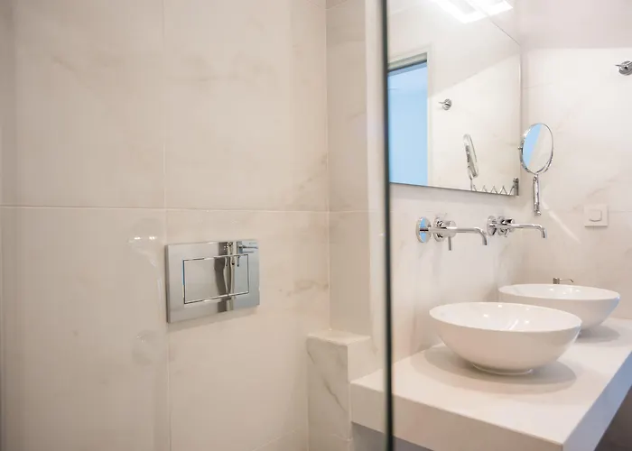 Nautilus Apartments-suites 4*