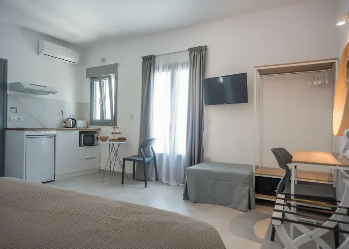 Nautilus Apartments-suites